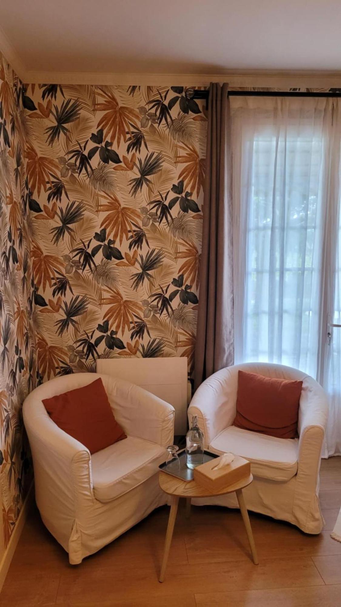 Bed and Breakfast A L'Ombre De La Treille -Proche Saint-Emilion Экстерьер фото